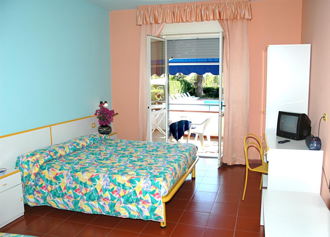 Hotel Seven Residence Palinuro Room photo
